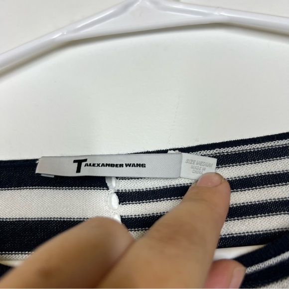 T by Alexander Wang Light Long Sleeve Knit Top Size Medium - Picture 8 of 9